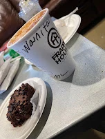 Chia Latte & Brownie